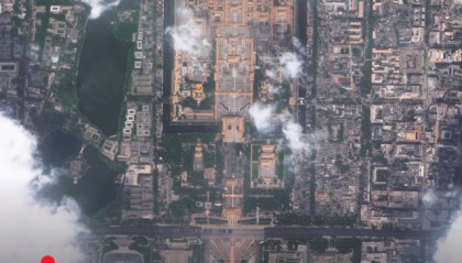 震撼！从500公里外的太空看阅兵现场的国之重器