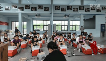 千城百县看中国｜福建晋江：村里开课教做“黑茶古”