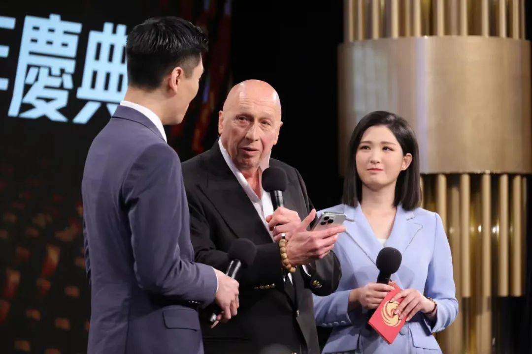 凤凰卫视香港台, 香港免费电视85频道, 一周年庆典盛大举行